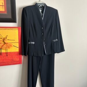 Virgo Women's Black Two-Piece Suit Jacket & Pants